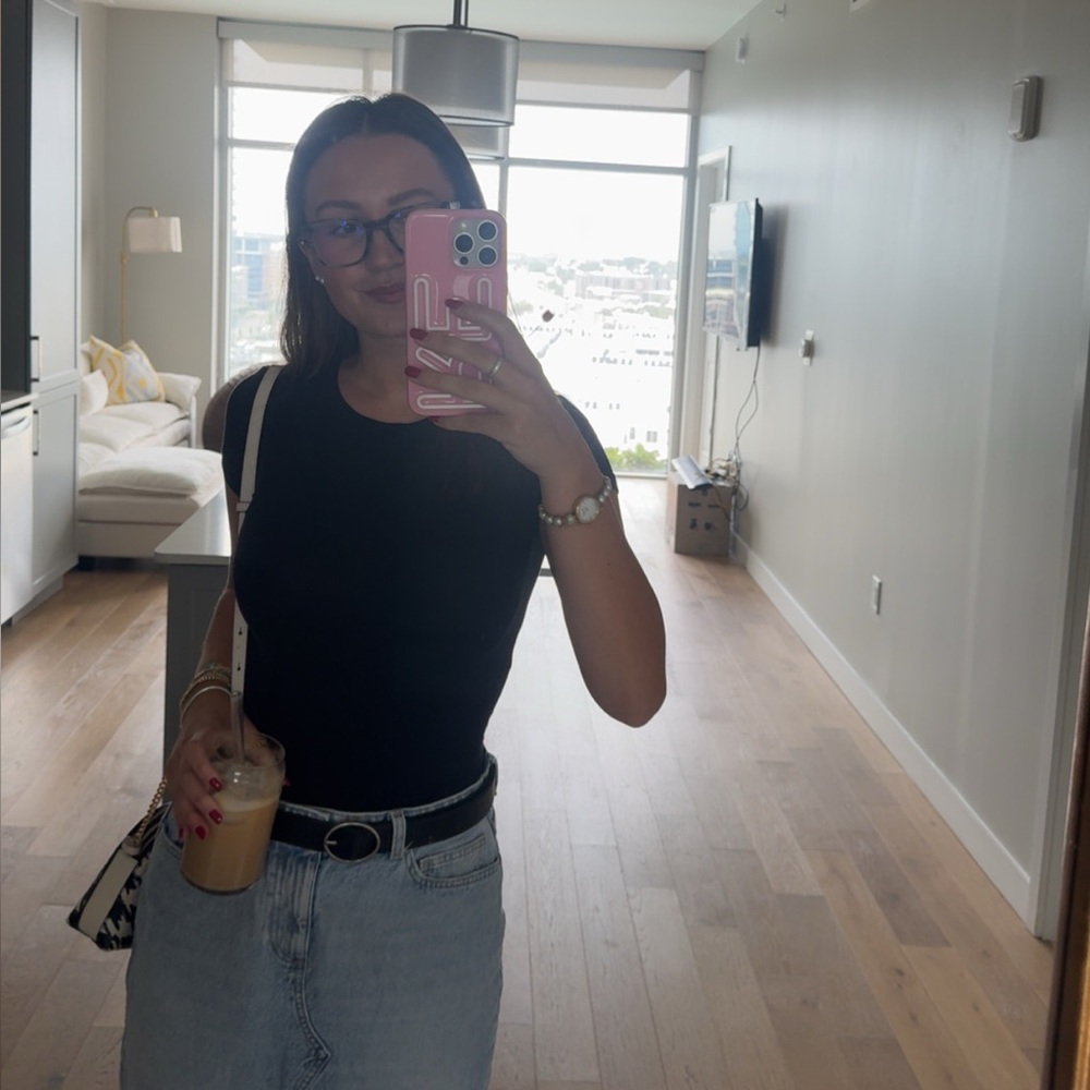 Meet your Posher, Rebecca